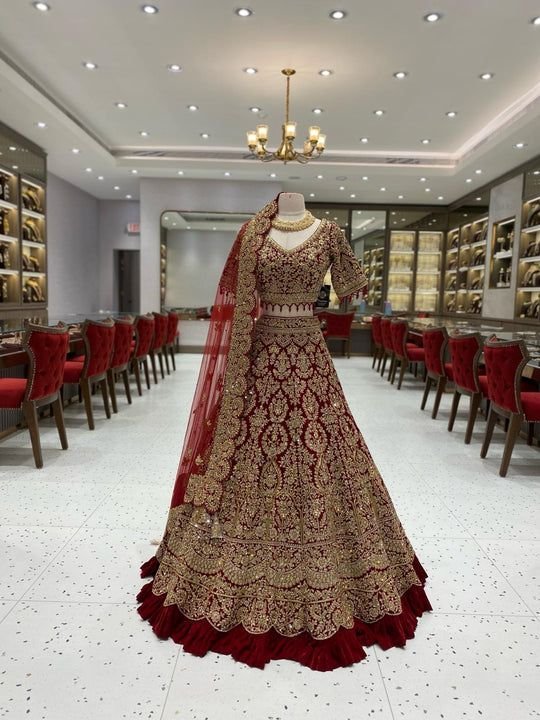 Luxurious bridal rental lehenga designed as the Best wedding bridal outfit Malappuram.